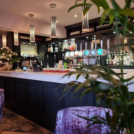 The Lion Hotel Brewood Екстер'єр фото