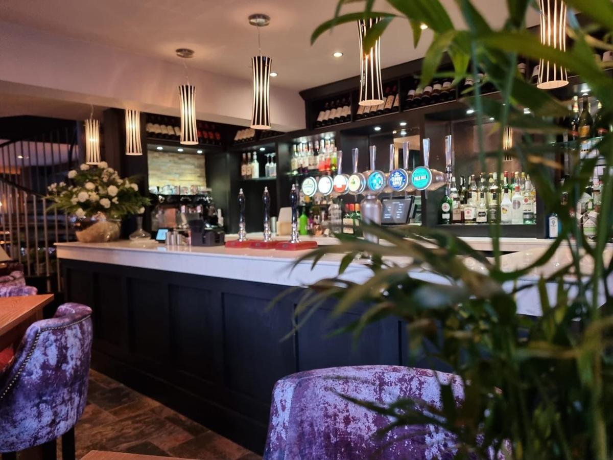 The Lion Hotel Brewood Екстер'єр фото