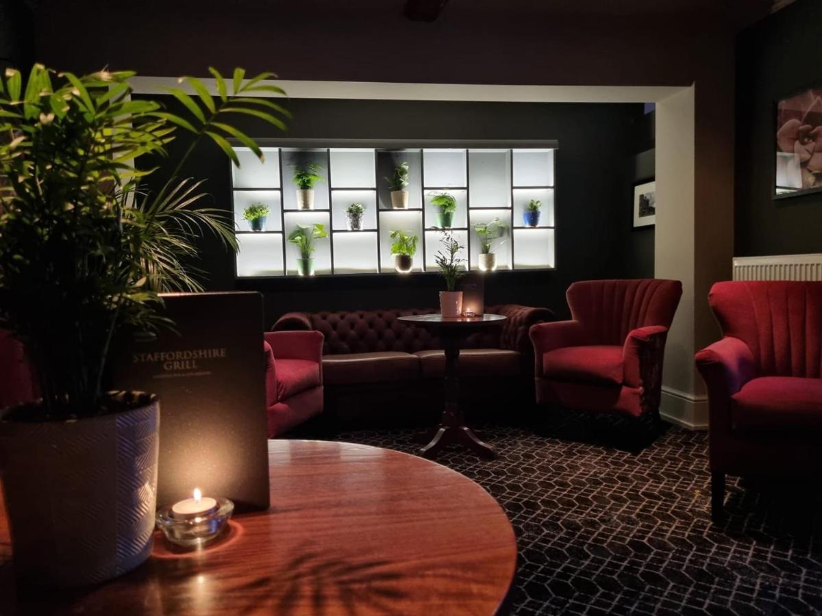 The Lion Hotel Brewood Екстер'єр фото