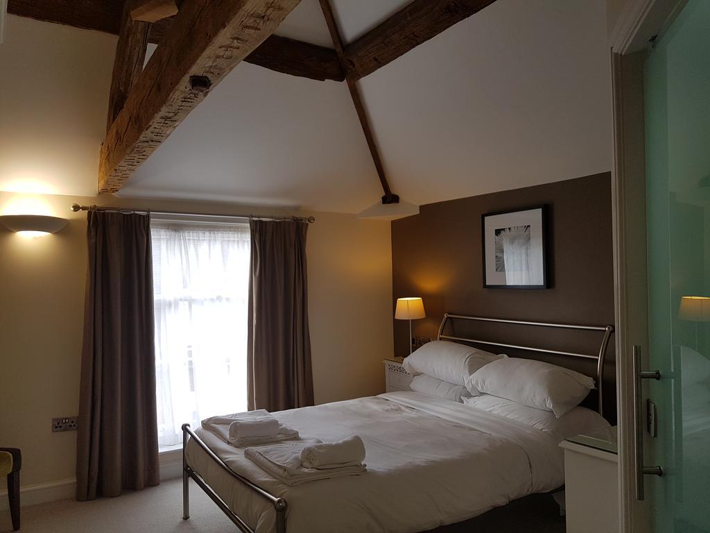 The Lion Hotel Brewood Екстер'єр фото