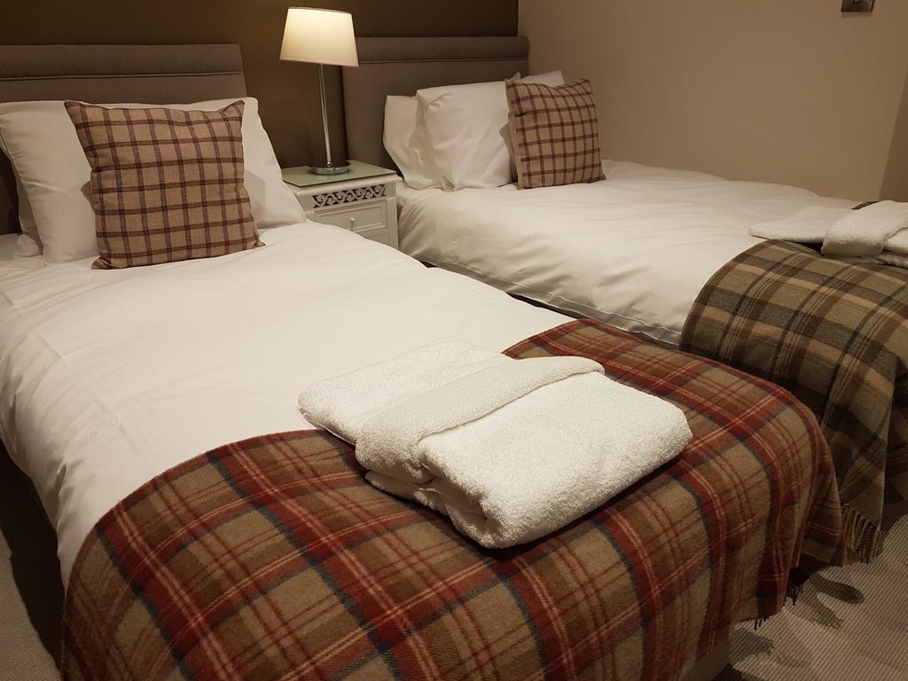 The Lion Hotel Brewood Екстер'єр фото