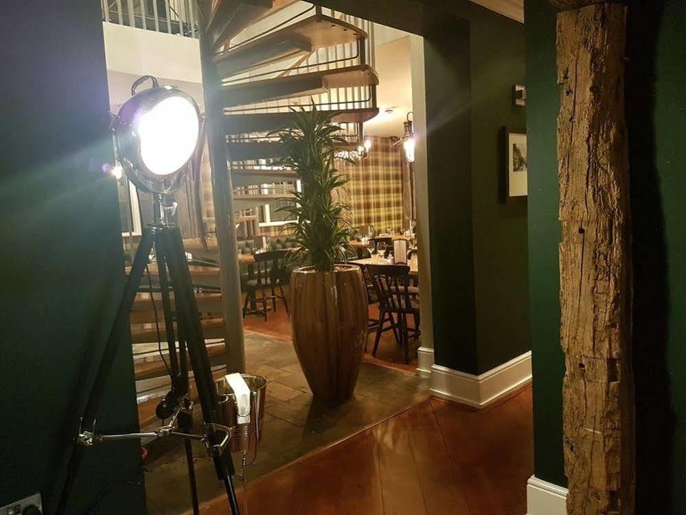 The Lion Hotel Brewood Екстер'єр фото